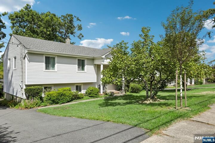 Property Photo:  347 Alan Drive  NJ 07652 