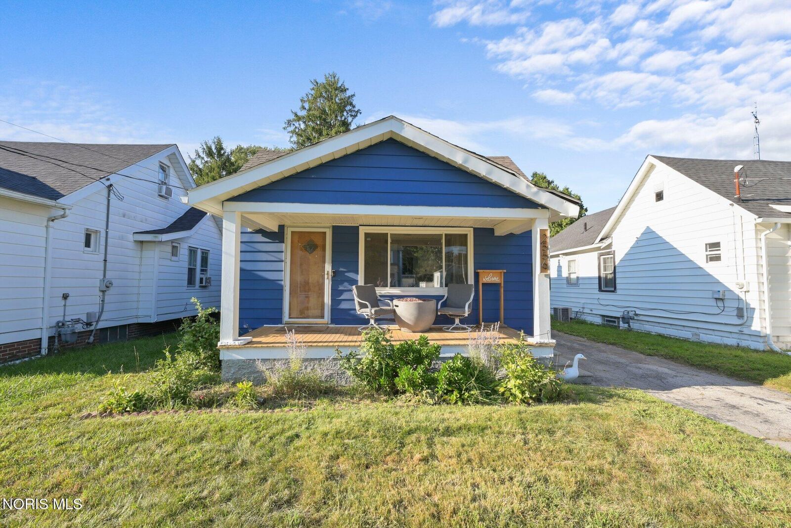 Property Photo: 2556 Elsie Avenue OH 43613