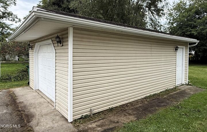 Property Photo: 113 N 2nd Street OH 43451