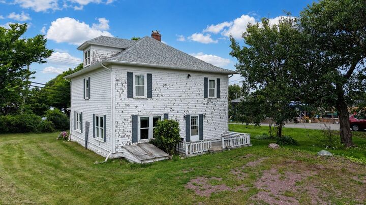 Property Photo: 74 Kings Road NS B1S 2B5