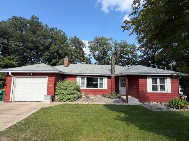 Property Photo:  1331 Frank Hall Drive  MN 56007 