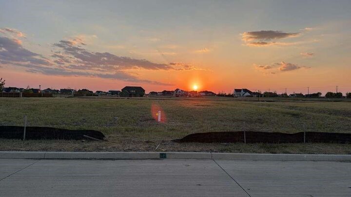 Property Photo: 911 Loyola Drive TX 75078