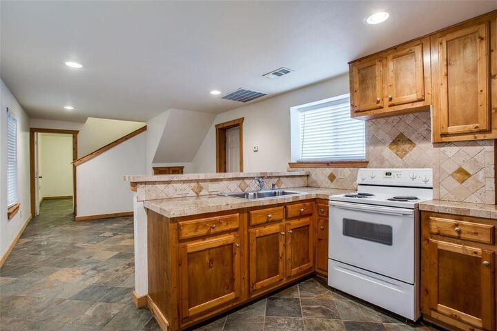 Property Photo: 470 County Road 3198 TX 76234