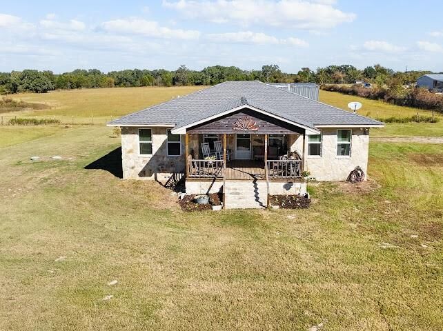 Property Photo: 17215 Tarlton Road TX 75147