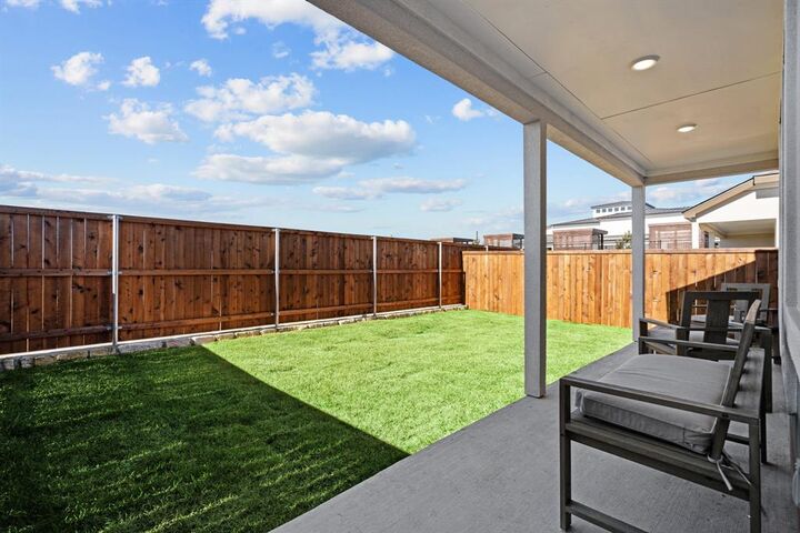 Property Photo: 4770 N Luxe Lane 602A TX 76207