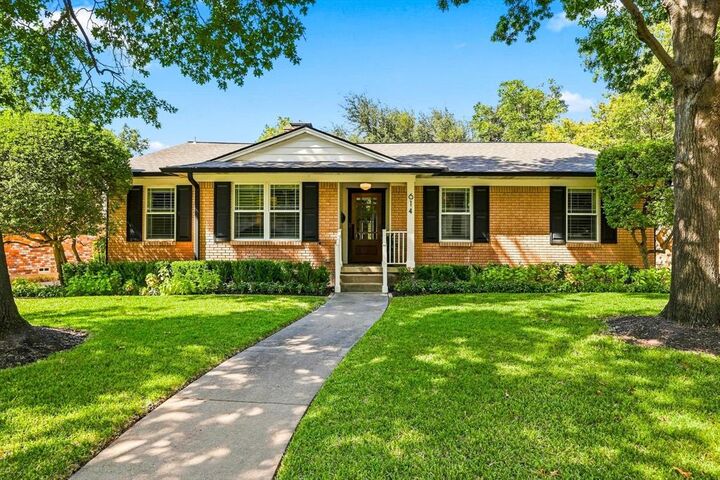 Property Photo:  614 Parkview Lane  TX 75080 