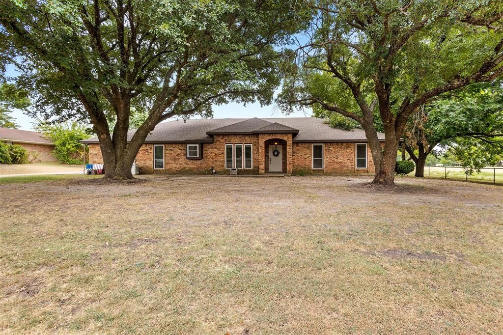 Property Photo:  844 Fm 2194  TX 75442 