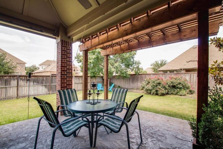 Property Photo: 811 Ethan Road TX 76226