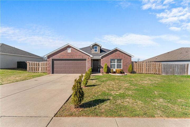 Property Photo: 888 NW Evans Circle AR 72713