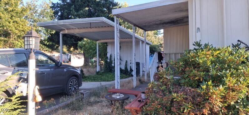 Property Photo:  222 Ollis Road  OR 97523 