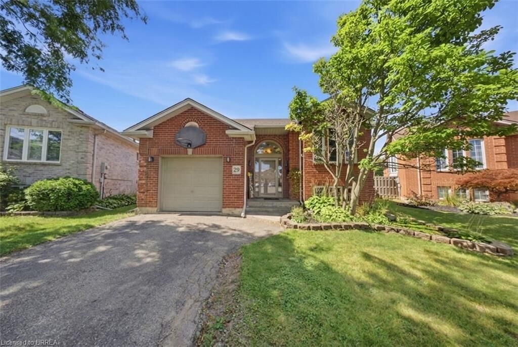 Property Photo:  29 Strong Court  ON N3R 7Y4 