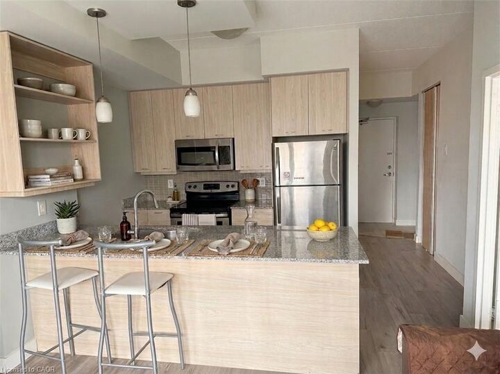 Property Photo:  318 Spruce Street 606  ON N2L 0E9 