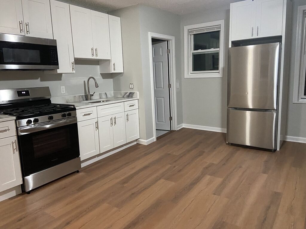 Property Photo:  82 Montaup St 2  MA 02720 