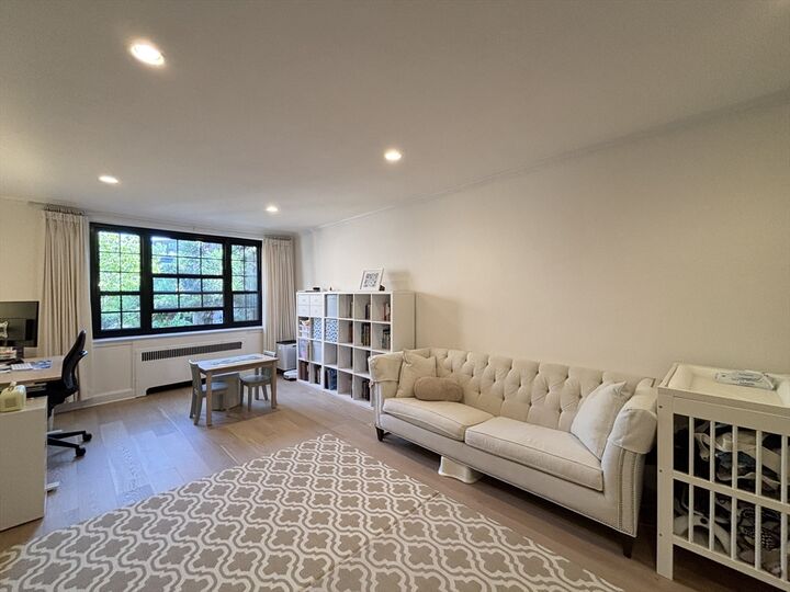 Property Photo: 92 Marion St 4 MA 02446