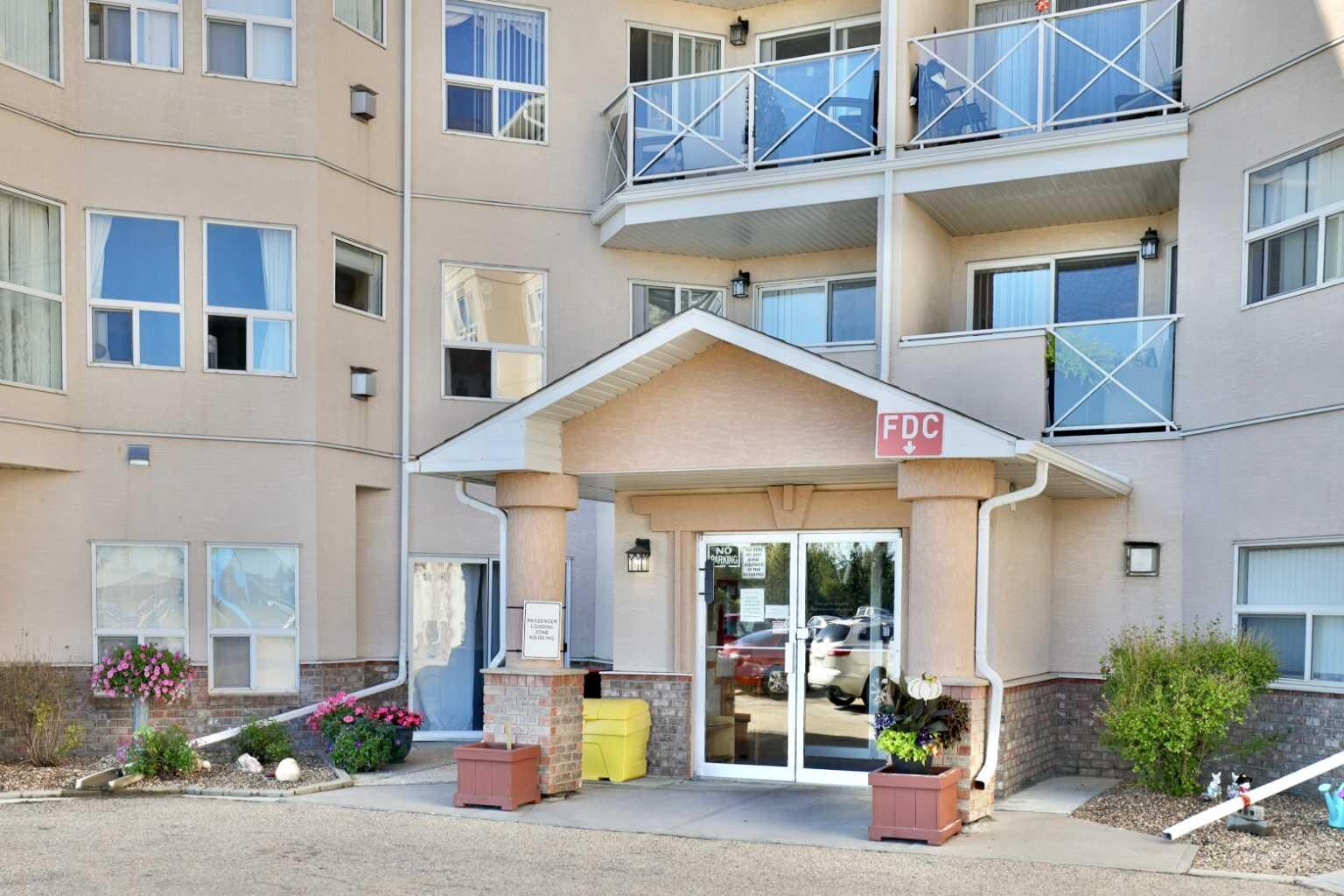 Property Photo:  4623 65 Street 415  AB T4V 4R3 