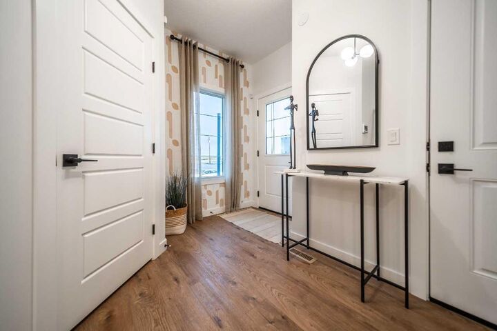 Property Photo:  221 Southbow Drive  AB T4C 3J9 