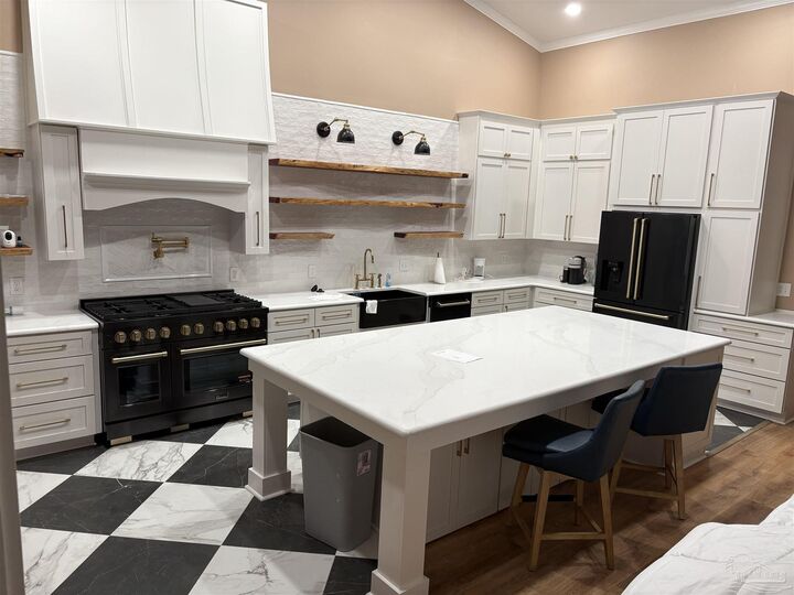 Property Photo: 9252 Bell Ridge Dr FL 32526