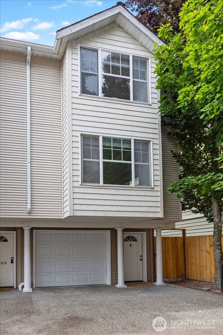 Property Photo: 13716 Midvale Avenue N C WA 98133