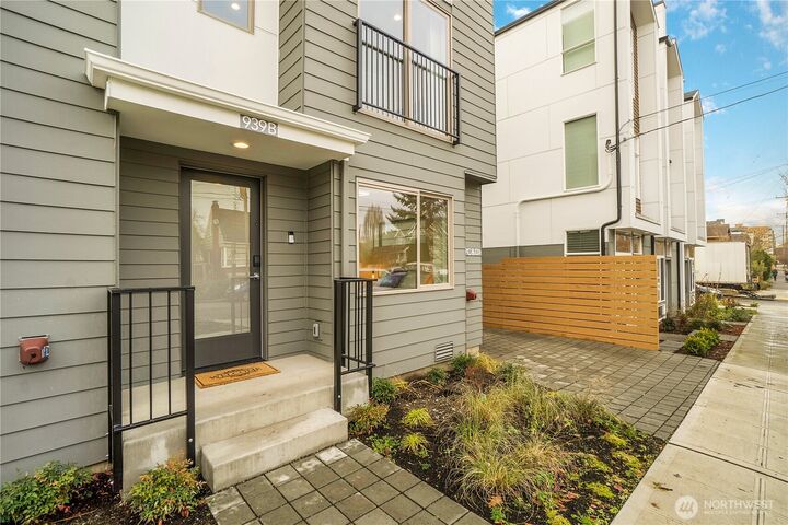 Property Photo: 939 NW 56th Street B WA 98107