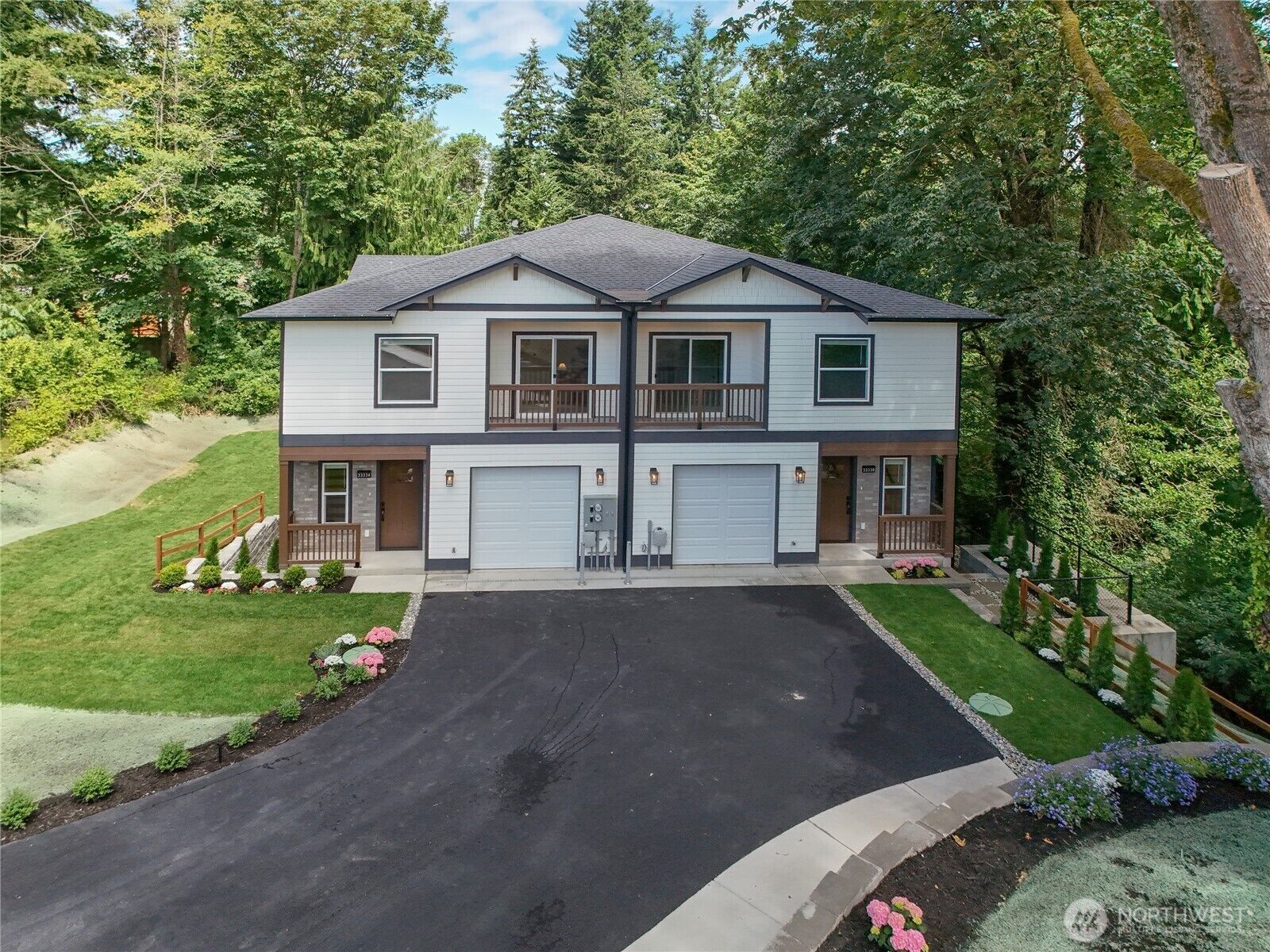 Property Photo: 3333 Nassau St B WA 98201
