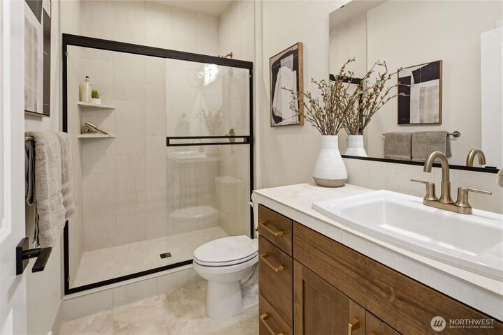Property Photo:  1839  19th Avenue S 10  WA 98446 
