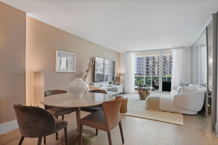 Property Photo:  2301 Collins Avenue 407  FL 33139 