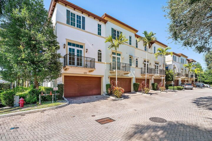 Property Photo: 3281 Estancia Lane FL 33435