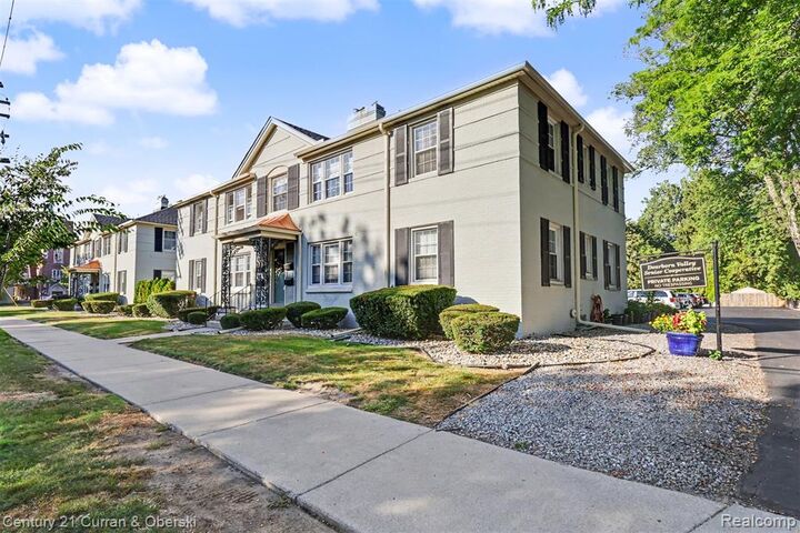 Property Photo: 726 S Military Street MI 48124