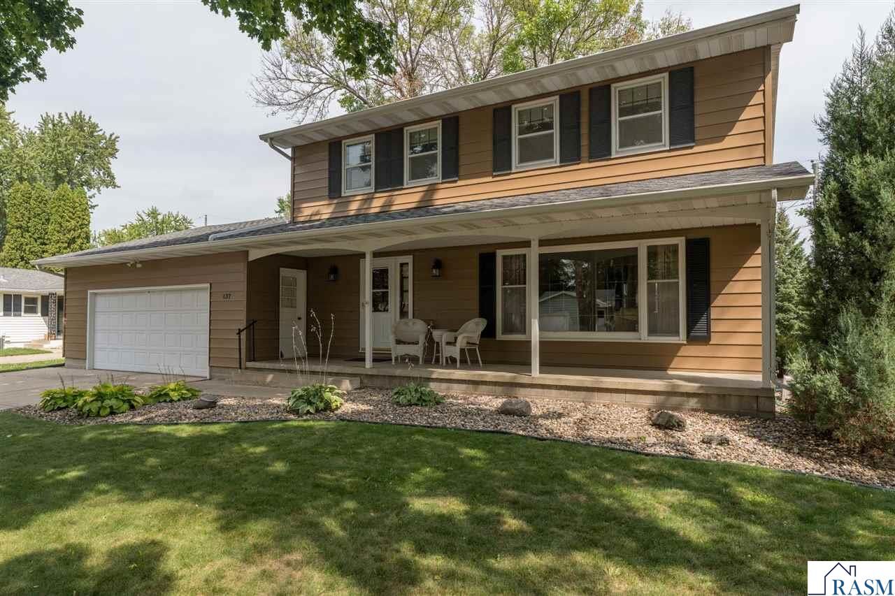 Property Photo:  137 Marabou Drive  MN 56001 