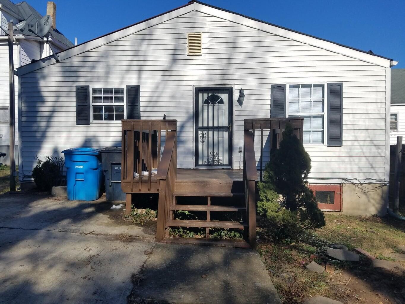 Property Photo:  812 Staunton Ave NW 812  VA 24016 