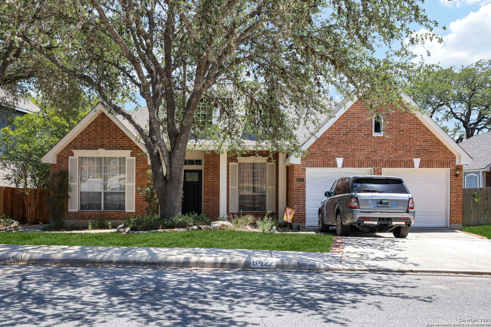 Property Photo: 8422 Blackcastle Dr TX 78254