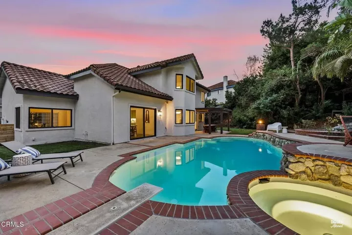 Property Photo:  947 Golden Crest Avenue  CA 91320 