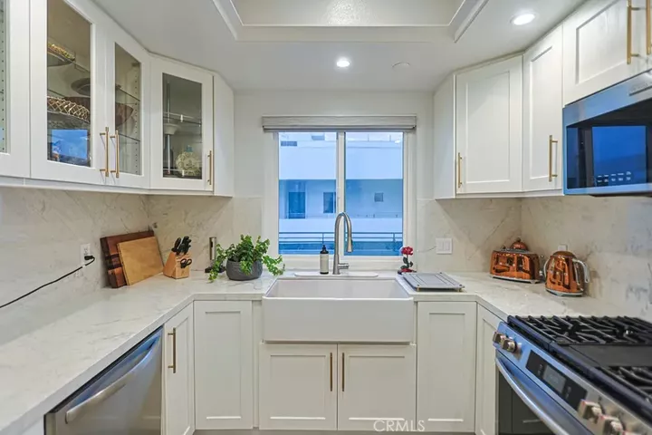 Property Photo:  4326 Babcock 305  CA 91604 