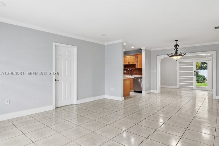 Property Photo: 5505 W 14th Ln FL 33012