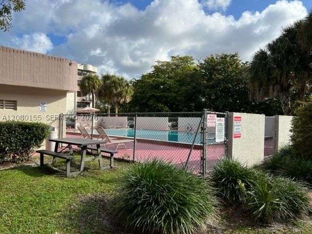 Property Photo:  2701 Riverside Dr 109-B  FL 33065 