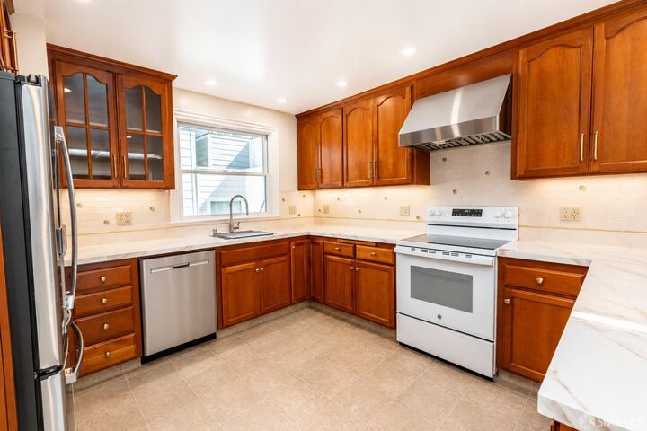 Property Photo:  1918 Filbert Street 301  CA 94123 