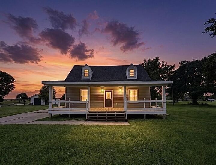 Property Photo:  6908 Murl Ellender Road  LA 70665 