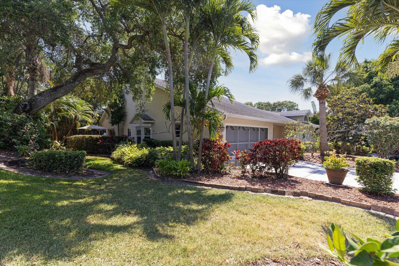 Property Photo:  101 Ocean Garden Lane  FL 32920 