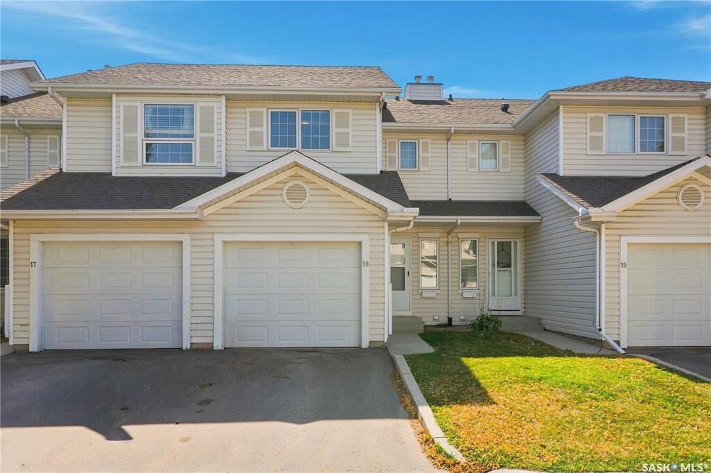 Property Photo:  110 Keevil Crescent 18  SK S7N 4N8 
