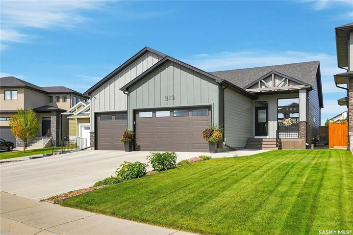Property Photo:  223 Hamm Crescent  SK S7V 0R9 