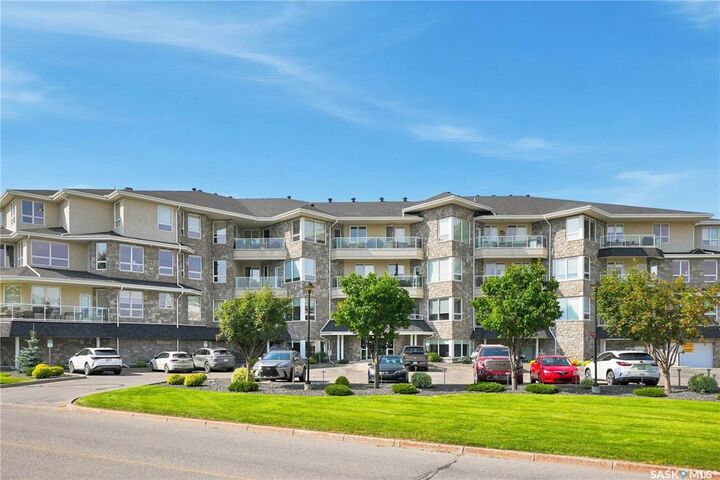 Property Photo:  401 Cartwright Street 207  SK S7T 0B3 