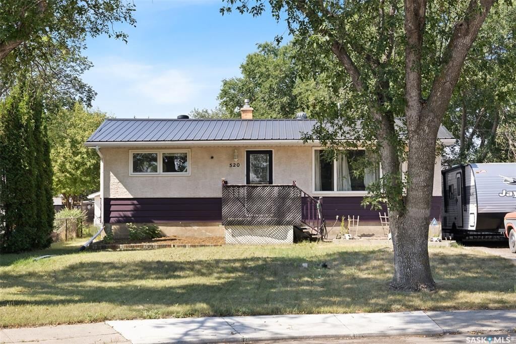 Property Photo:  520 Montague Street  SK S4R 3W5 