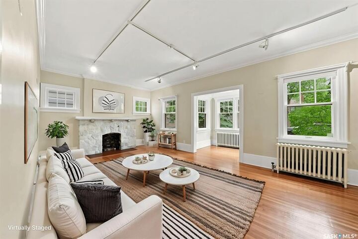 Property Photo:  617 7th Avenue N  SK S7K 2V2 