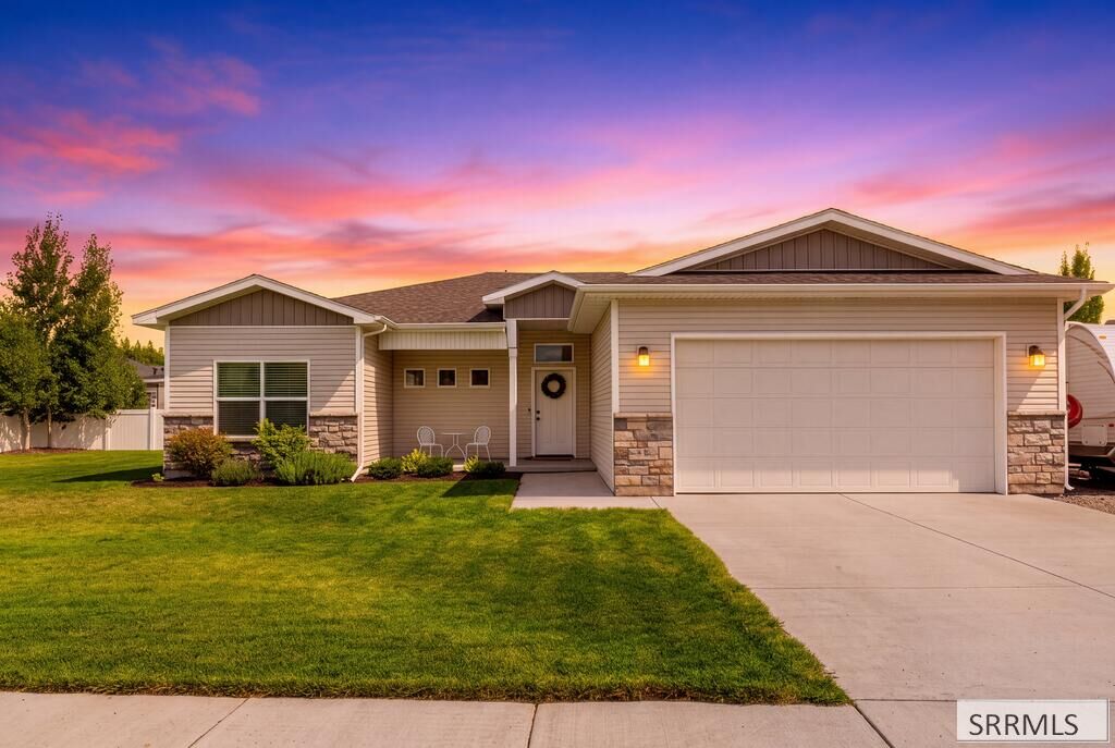 Property Photo:  431 S Idaho Avenue  ID 83448 