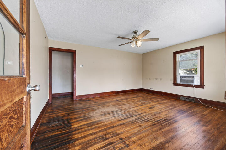Property Photo:  190 Umberger Street  VA 24382 