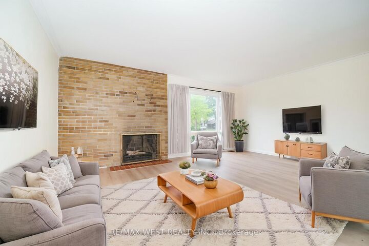 Property Photo:  5 Cromarty Drive  ON M9W 2R5 