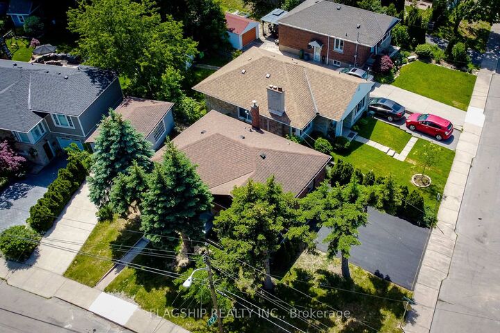 Property Photo:  292 Glenholme Avenue  ON L8K 3M3 