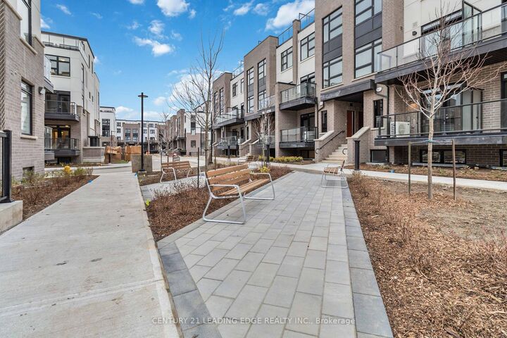 Property Photo:  1569 Rose Way 128  ON L9E 0J2 