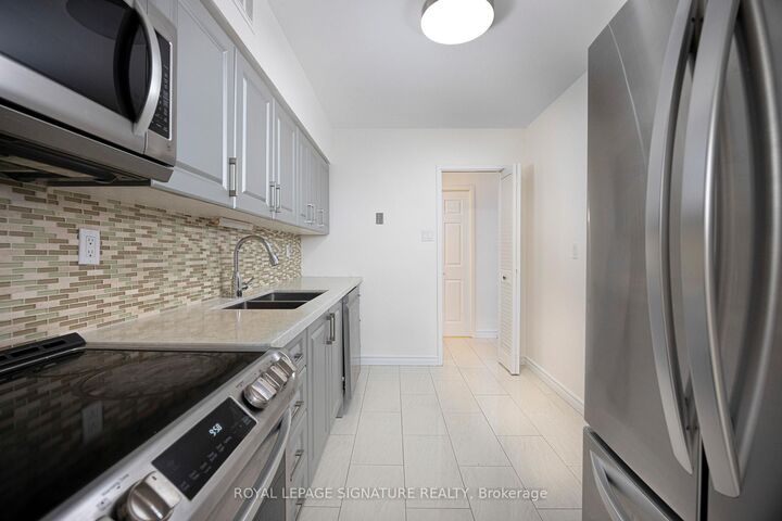 Property Photo:  1350 York Mills Road 803  ON M3A 1Z9 