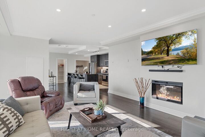 Property Photo:  505 Talbot Street 1709  ON N6A 2S6 